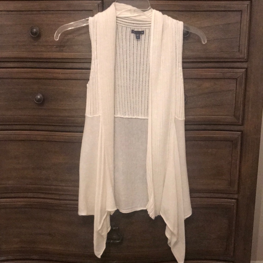 Gap sleeveless sweater